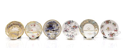 Lot 172 - A collection of twelve teacups and saucers