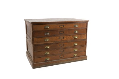 Lot 485 - An oak plan chest