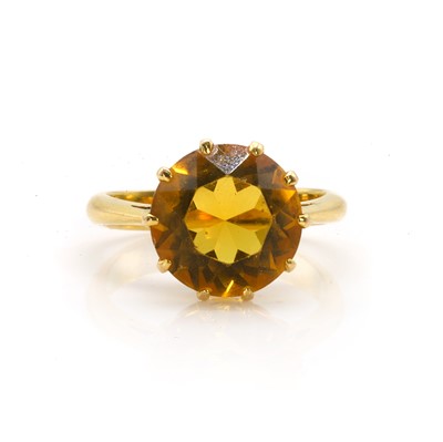 Lot 113 - A single stone paste ring