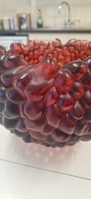 Lot 313 - A Lalique 'Coupe Framboise' glass bowl