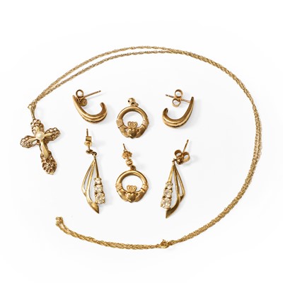 Lot 413 - A group of 9ct gold jewellery