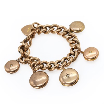 Lot 33 - A 9ct gold curb link bracelet