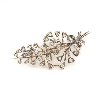 Lot 42 - An early 20th century spray brooch