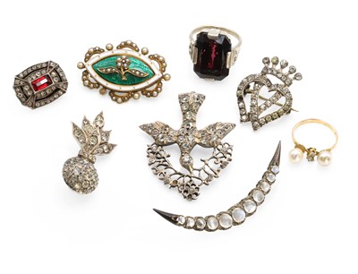 Lot 370 - A group of antique gold, silver and costume jewellery