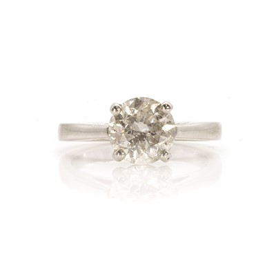 Lot 73 - A platinum single stone diamond ring