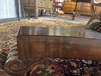 Lot 41 - A William IV mahogany breakfast/dining table