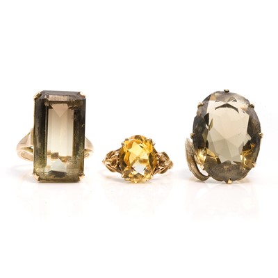 Lot 305 - A group of three single gemstone rings