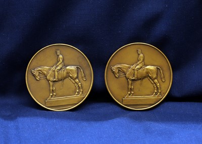 Lot 73 - Two Inauguration Du Monument Du Marechal Haig medals