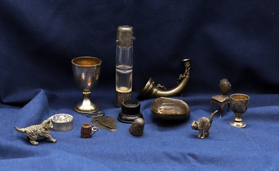 Lot 54 - A collection of silver items