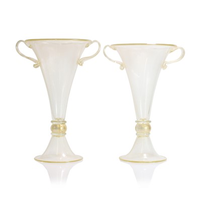 Lot 361 - A pair of large Gabbiani glass vases