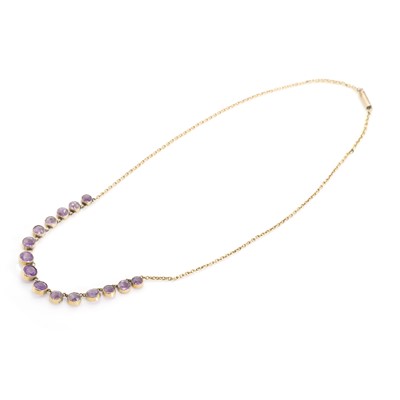 Lot 42 - An early 20th-century graduated amethyst necklace