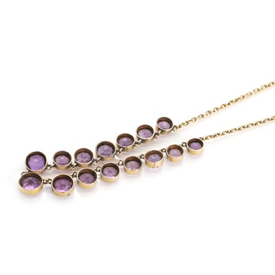 Lot 42 - An early 20th-century graduated amethyst necklace