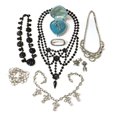 Lot 391 - A collection of antique silver and costume jewellery