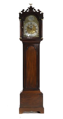 Lot 676 - A George III mahogany longcase clock