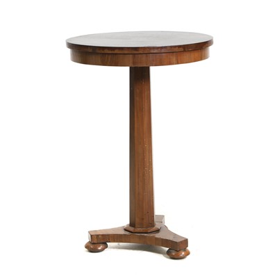 Lot 600 - A Regency occasional table
