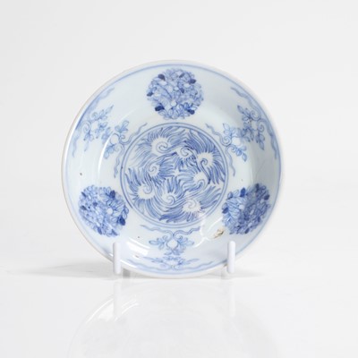 Lot 65 - A Chinese blue and white saucer