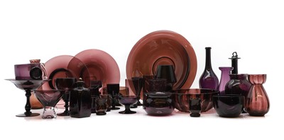 Lot 432 - A collection of amethyst glass