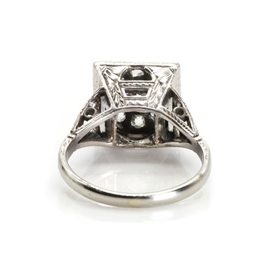 Lot 78 - A diamond square form cluster ring