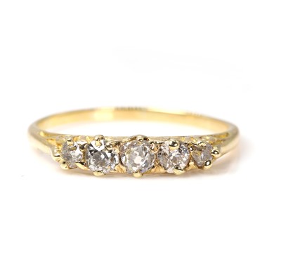 Lot 75 - A diamond five stone ring
