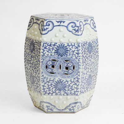 Lot 62 - A Chinese blue and white garden seat