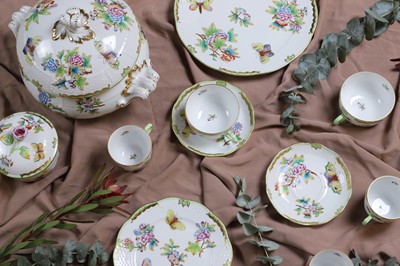 Lot 449 - A Herend 'Queen Victoria' porcelain part dinner service