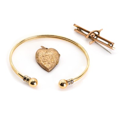 Lot 1353 - A group of 9ct gold jewellery