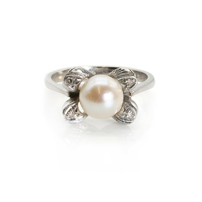 Lot 217 - An 18ct white gold pearl and diamond ring