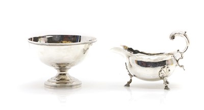 Lot 1 - A George III silver sauceboat