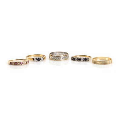 Lot 278 - A group of five 9ct gold rings