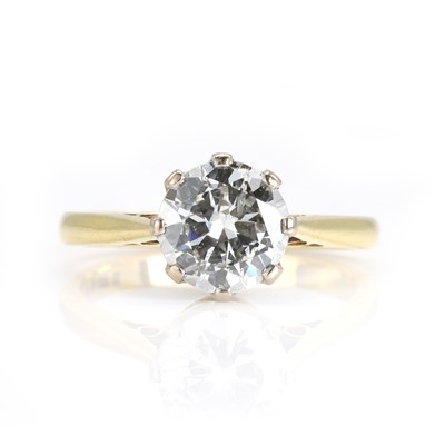 Lot 142 - An 18ct gold single stone diamond ring