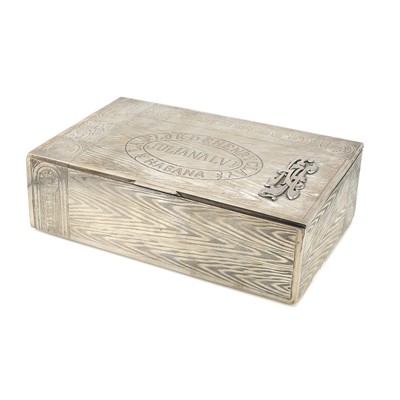 Lot 325 - A silver trompe l'oeil cigar box