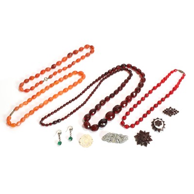 Lot 344 - A group of antique and later costume jewellery