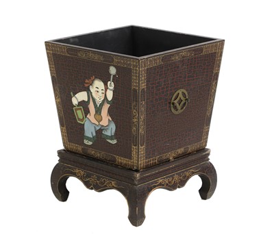 Lot 193 - A Chinoiserie jardiniere
