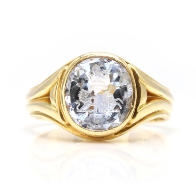 Lot 22 - A late Victorian 18ct gold sapphire intaglio signet ring