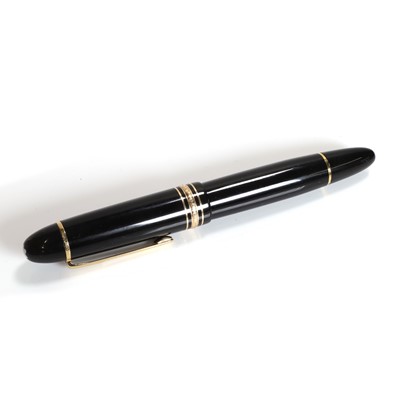 Lot 443 - A Montblanc fountain pen