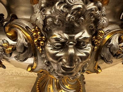 Lot 27 - A baroque-style silvered bronze urn in the manner of Ferdinand Barbedienne