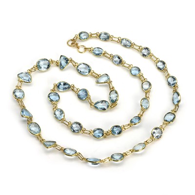 Lot 272 - An 18ct gold aquamarine rivière necklace