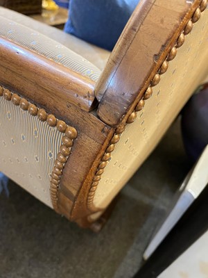Lot 433 - A mahogany sofa