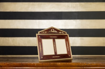 Lot 46 - An Empire-style mahogany photo frame