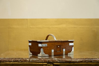 Lot 259 - A Victorian oak cigar box