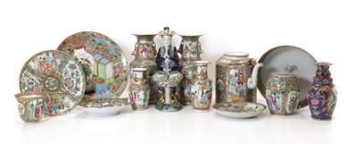 Lot 62 - A collection of Canton famille rose items