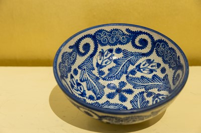 Lot 198 - A blue and white glazed stoneware bowl