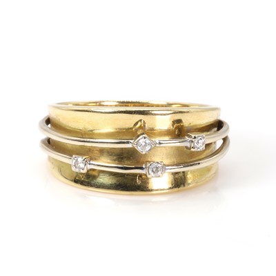 Lot 194 - A two colour gold dress ring