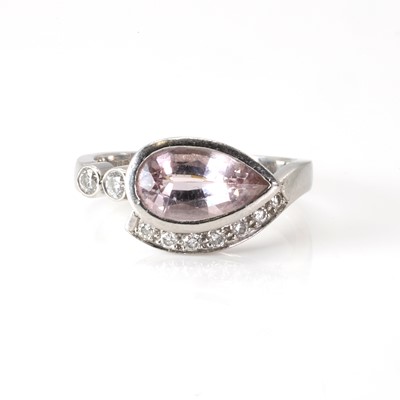 Lot 133 - A platinum morganite and diamond ring, by Harriet Kelsall