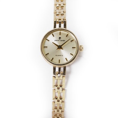 Lot 425 - A ladies' 9ct gold Pierre Cardin quartz bracelet watch