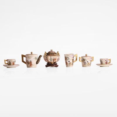 Lot 476 - A collection of Japanese Satsuma ware