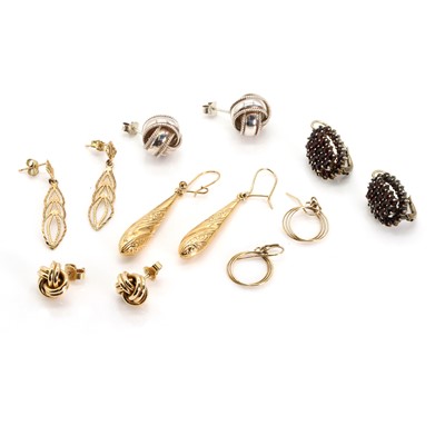 Lot 290 - A group of 9ct gold earrings