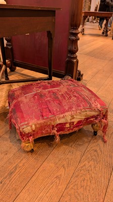 Lot 80 - A Victorian giltwood footstool