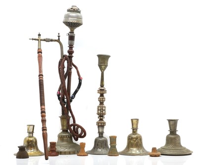 Lot 372 - A hookah water pipe