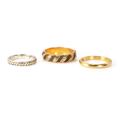 Lot 273 - A group of three band rings